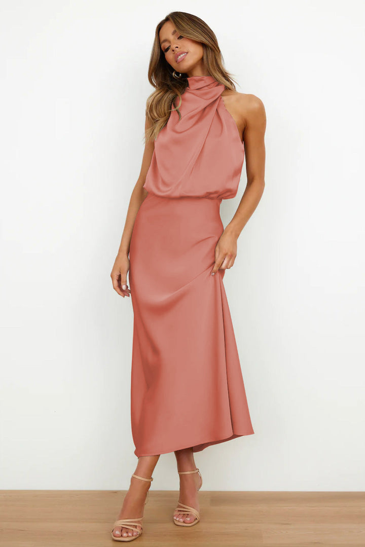 Carlina | Langes Satin-Kleid mit Halterneck