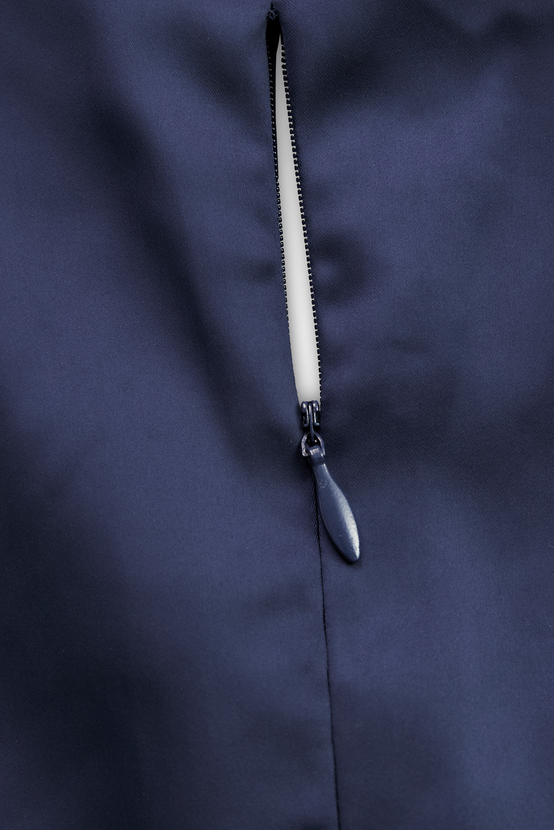 CLAIRE – ELEGANTES MIDI-KLEID IM WICKELSTIL