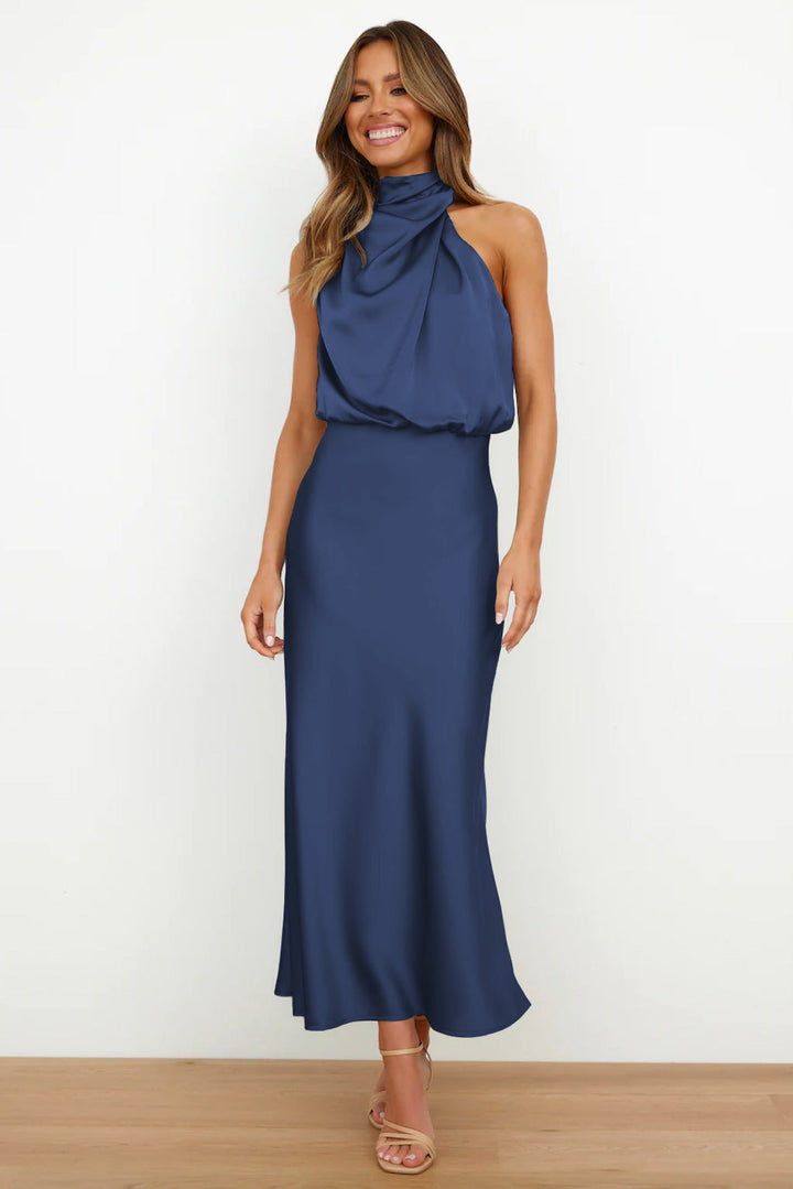 Carlina | Langes Satin-Kleid mit Halterneck