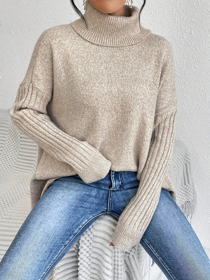 BROOKE – ÜBERGRÖSSERTER STRICKPULLOVER MIT ROLLKRAFT