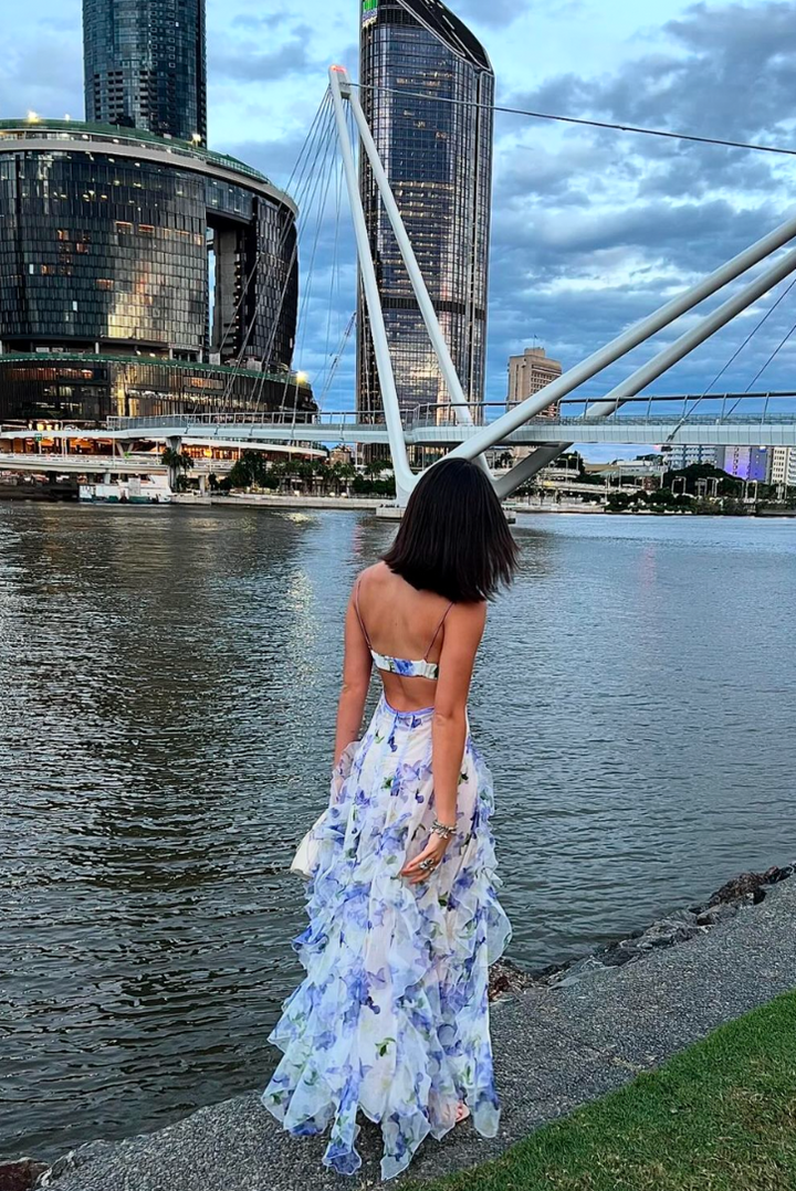 Gloria - Floral Cut-Out Split Strand Maxi Kleid