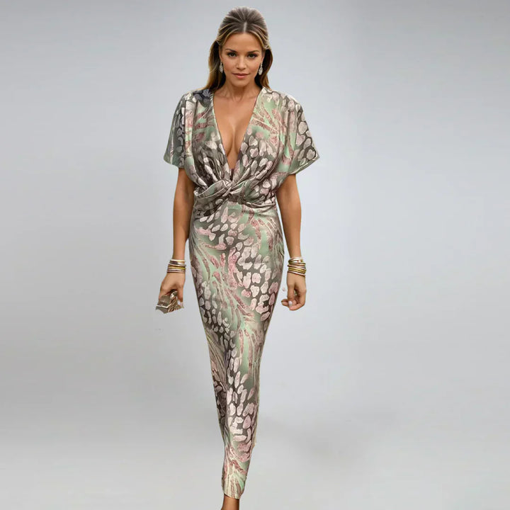 Kelsey – Langes Kleid mit V-Ausschnitt und verdrehtem Detail