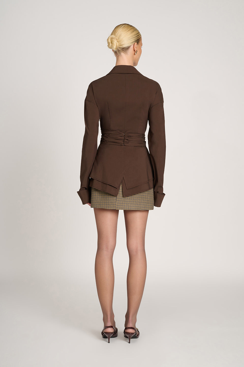 Freya™ - Maßgeschneiderte Wickelbluse