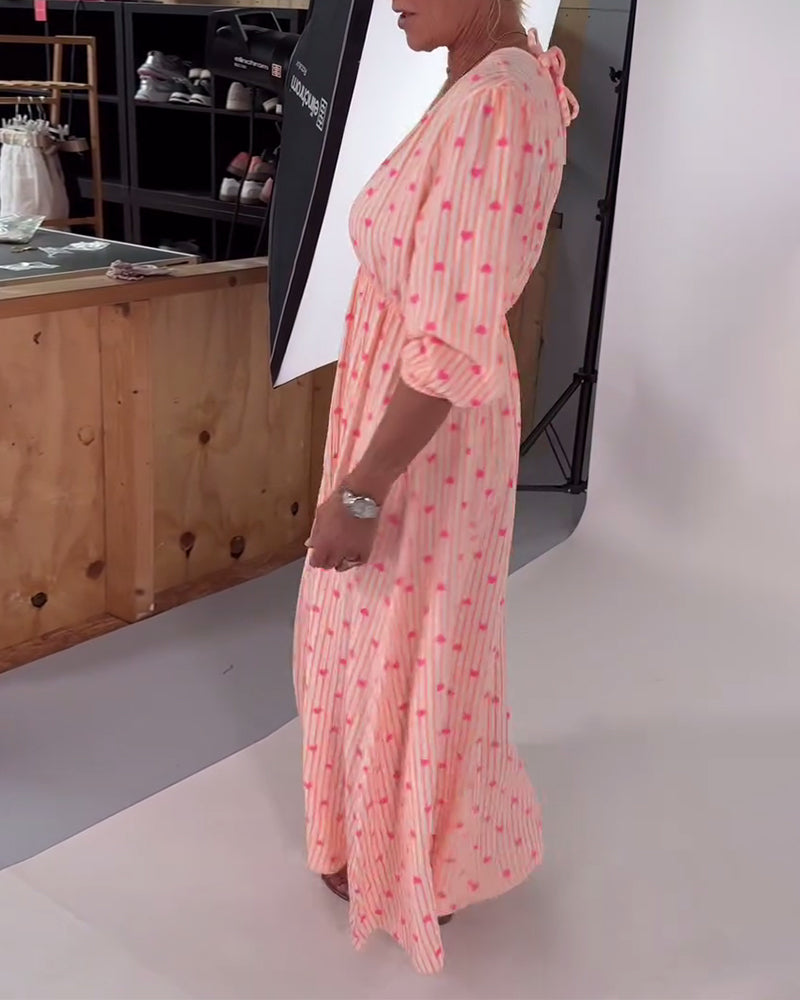 Belle™ – Elegantes V-Ausschnitt Kleid mit Herzmuster