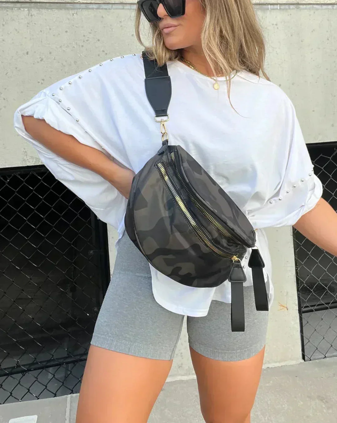Isabelle™ - Oversized T-Shirt mit Nieten