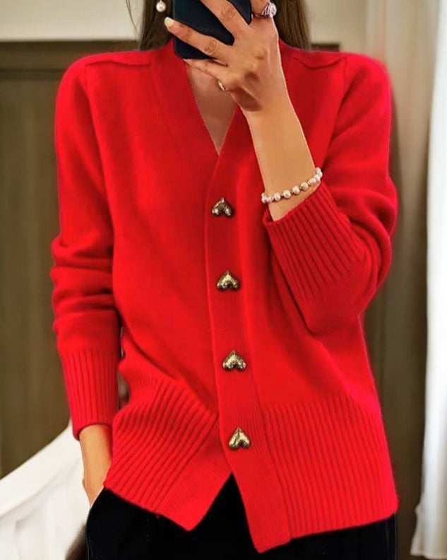 ADELE – ELEGANTER HERZKNOPF-CARDIGAN