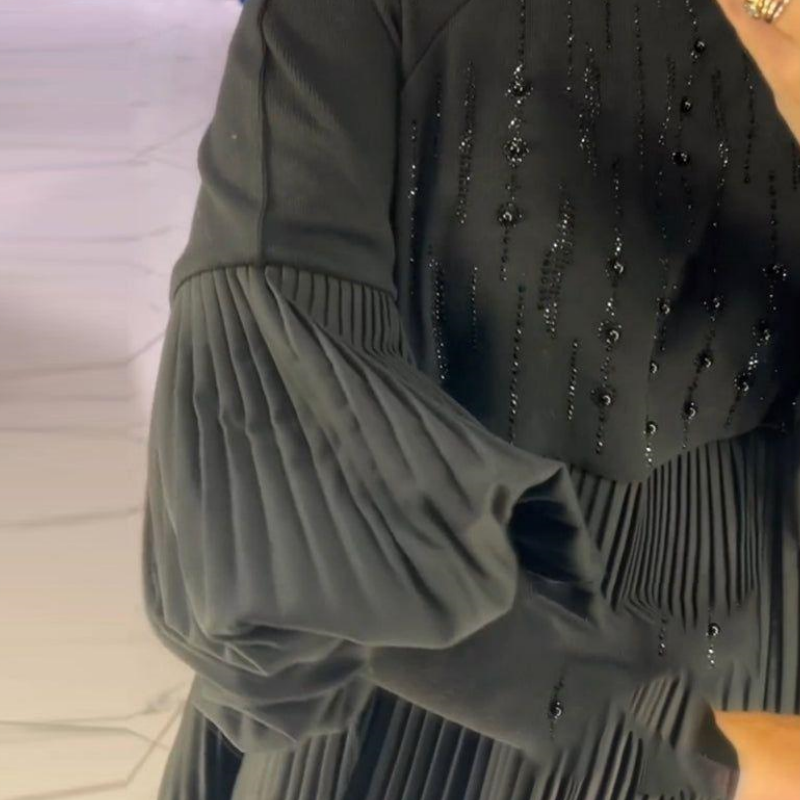 Marlene | Plus-Size Kleid mit Stehkragen und Laternenärmeln